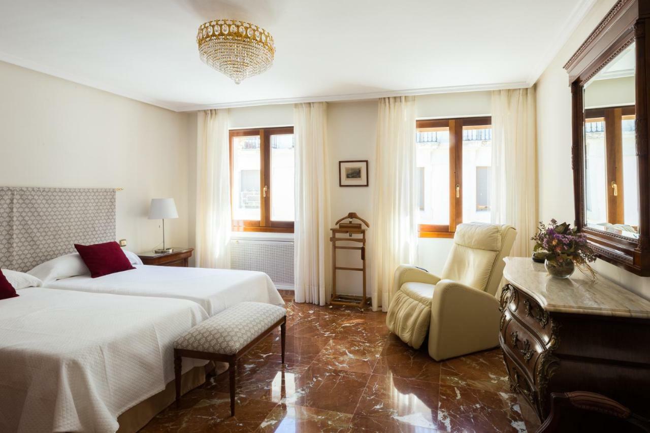 Catedral Cabildo Apartment Seville Luaran gambar