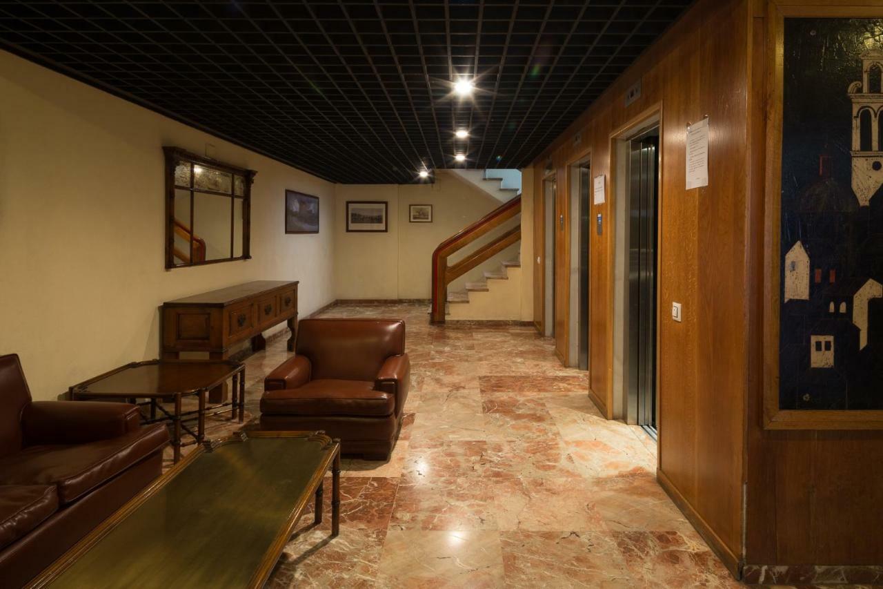 Catedral Cabildo Apartment Seville Luaran gambar