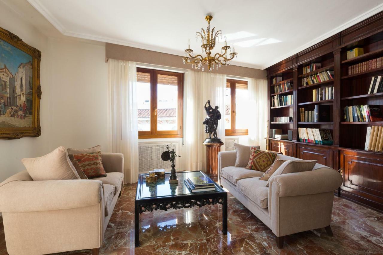 Catedral Cabildo Apartment Seville Luaran gambar
